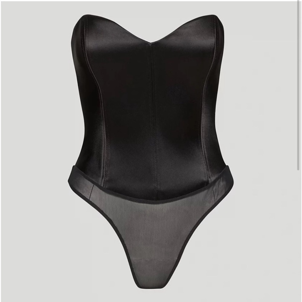 Aritzia Babaton Black Corset Blaze Bodysuit size 4 never worn nwot